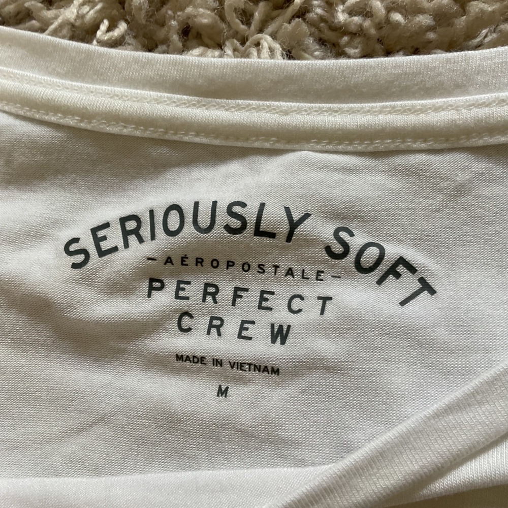 Aeropostale Seriously Soft Perfect Crew White Long Sleeve T-Shirt Womens Medium - Picture 2 of 12